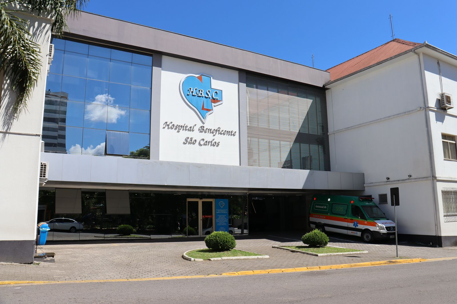 Fachada do Hospital Beneficente São Carlos